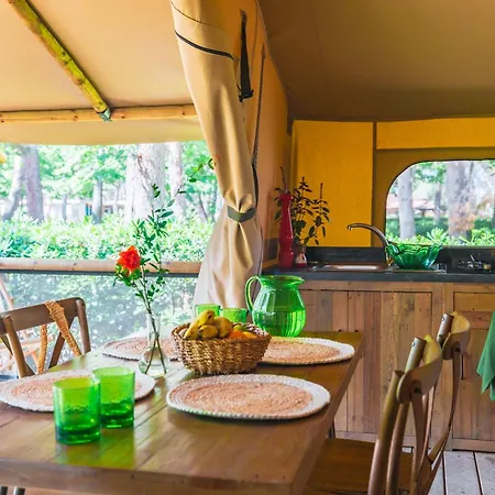 Camping Village Le Capanne Marina Di Bibbona Exterior photo