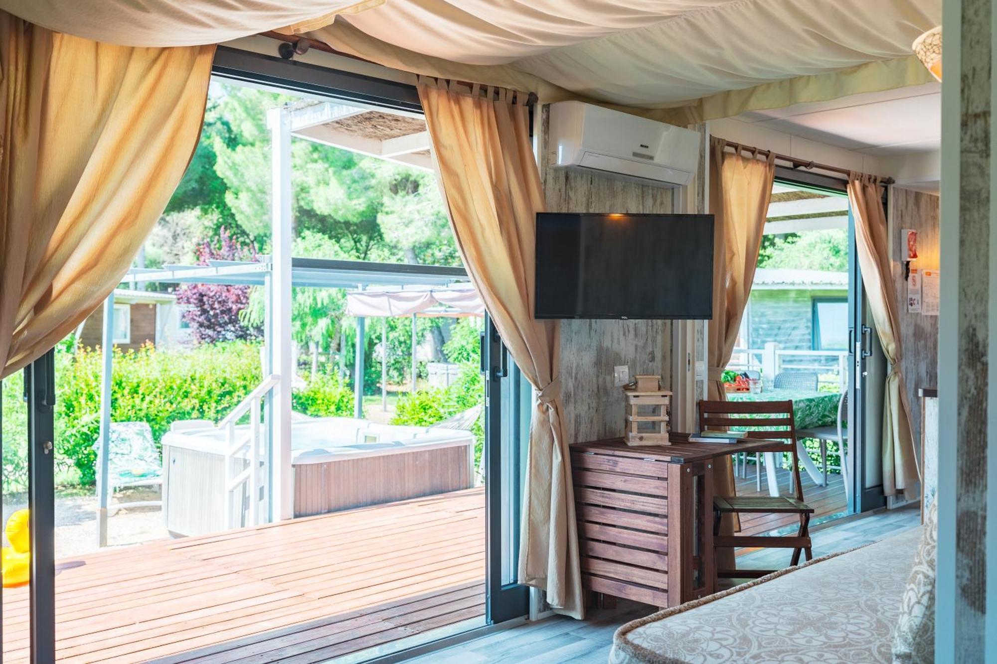 Village Le Capanne Camping Marina Di Bibbona